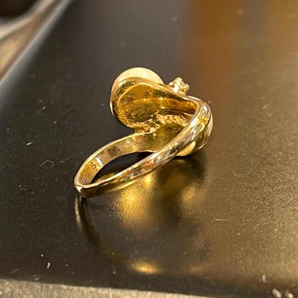 14k Vintage Pearl and coral Bypass ring - Picture 7 of 10